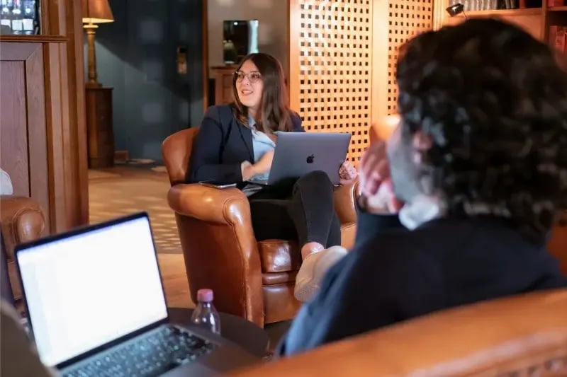     Consultante spécialisée en stratégie CRM